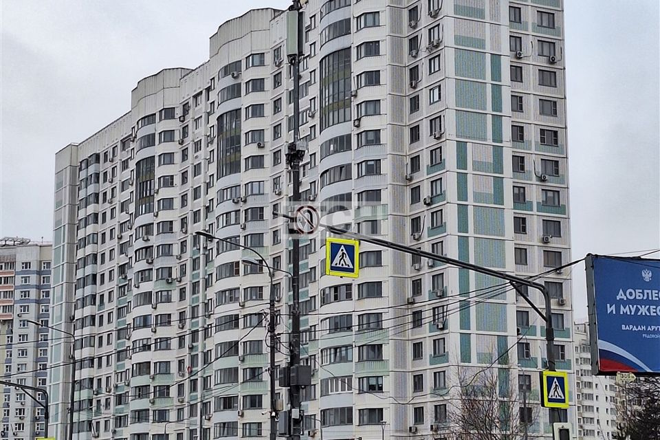 Продаётся 3-комнатная квартира, 81.8 м²