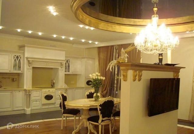Сдаётся 4-комнатная квартира, 150 м²