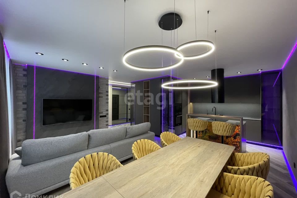 Продаётся 4-комнатная квартира, 95 м²