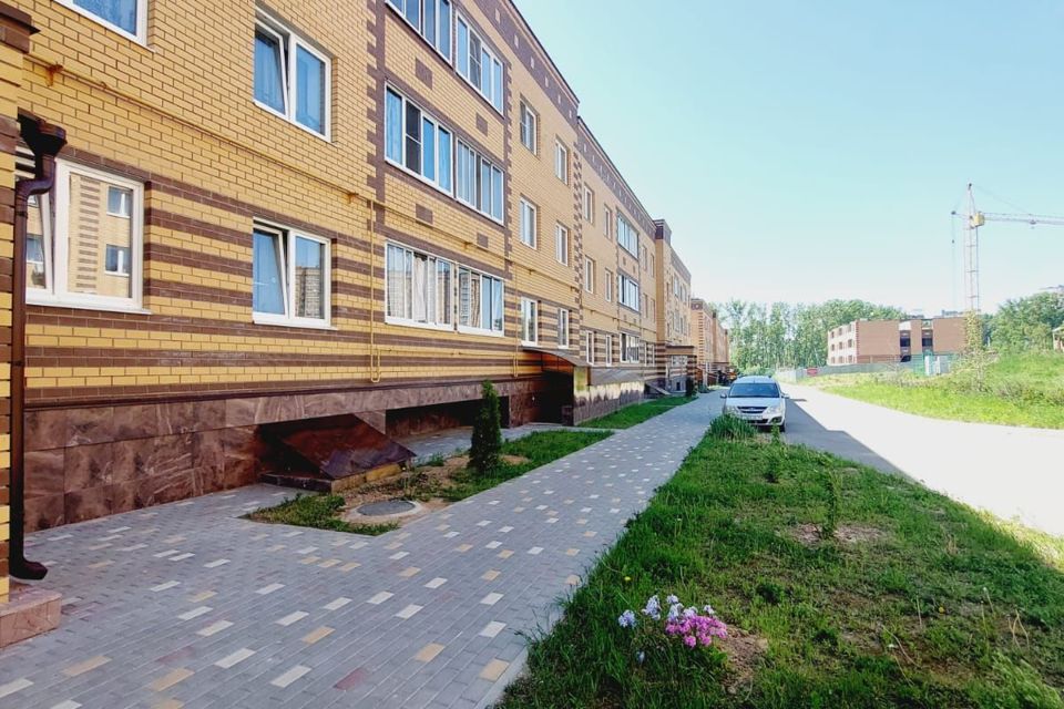 Продаётся 1-комнатная квартира, 37.8 м²