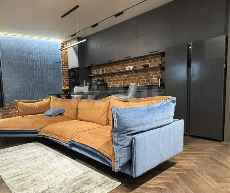 Продаётся 2-комнатная квартира, 57.5 м²
