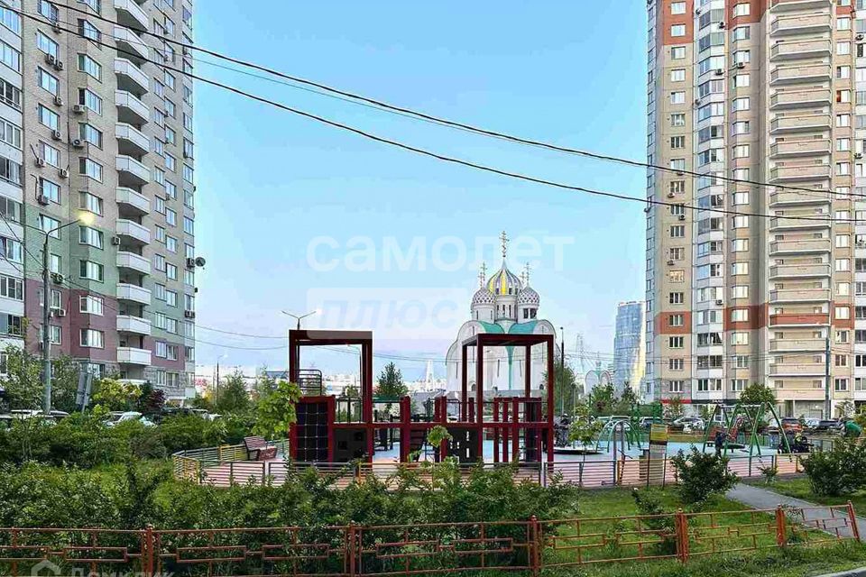 Продаётся 2-комнатная квартира, 92 м²