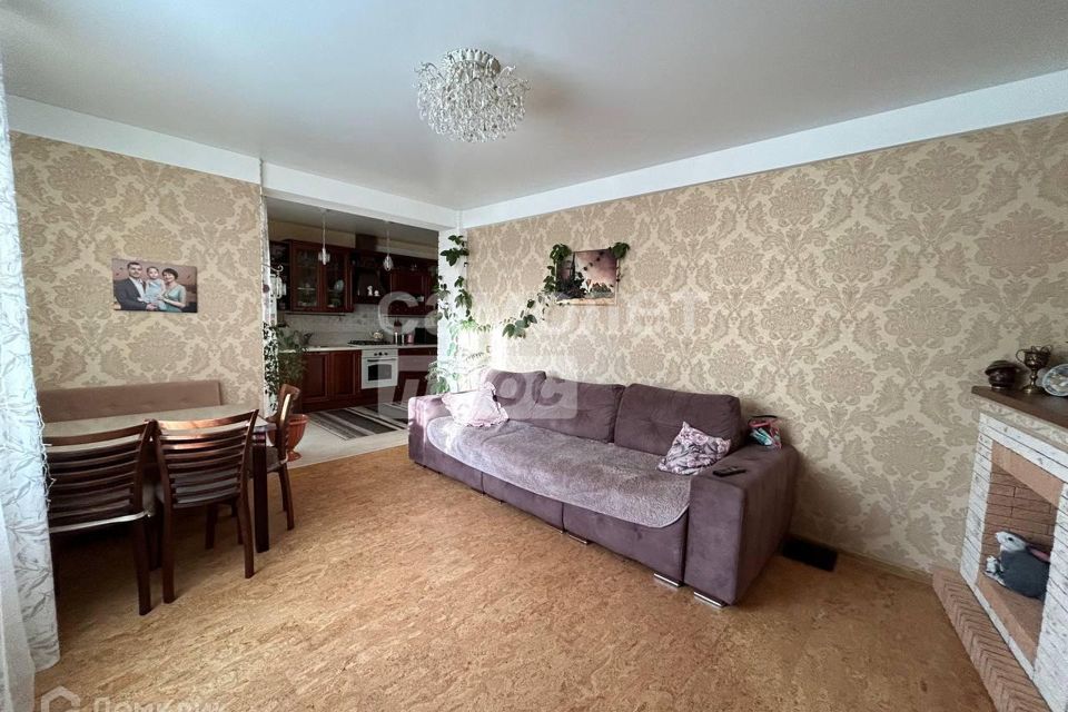 Продаётся 2-комнатная квартира, 67.3 м²