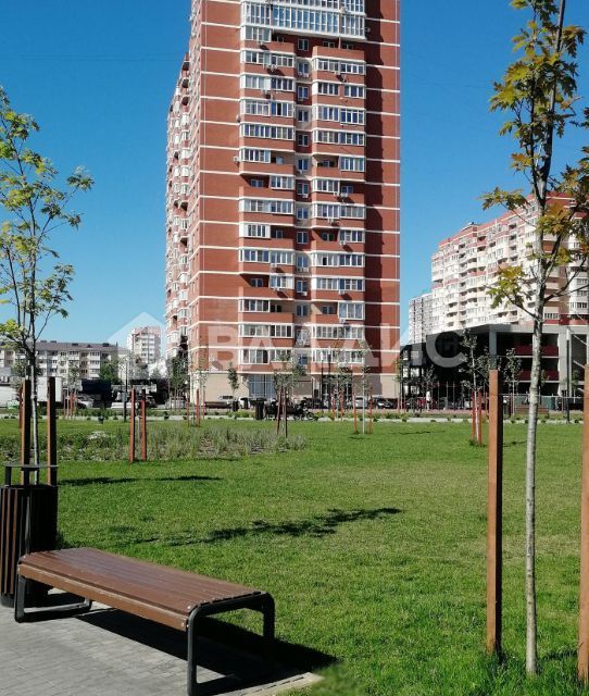 Продаётся 1-комнатная квартира, 43 м²