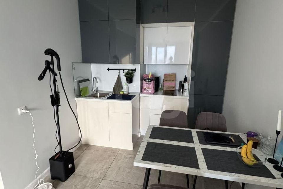 Продаётся 1-комнатная квартира, 42 м²