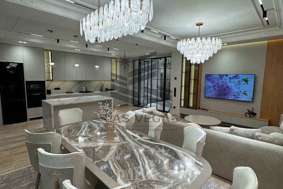 Сдаётся 3-комнатная квартира, 150 м²