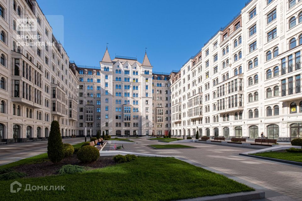Сдаётся 2-комнатная квартира, 81 м²