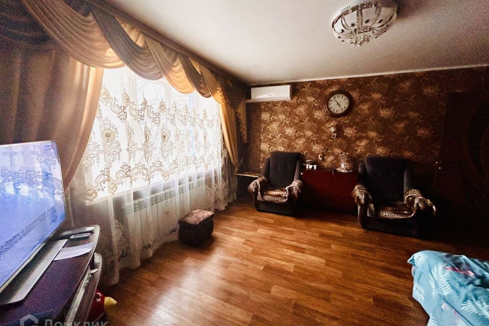 Продаётся 4-комнатная квартира, 64 м²