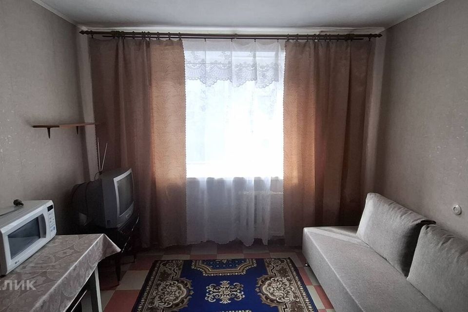 Сдаётся комната в 8-комн. квартире, 12.9 м²