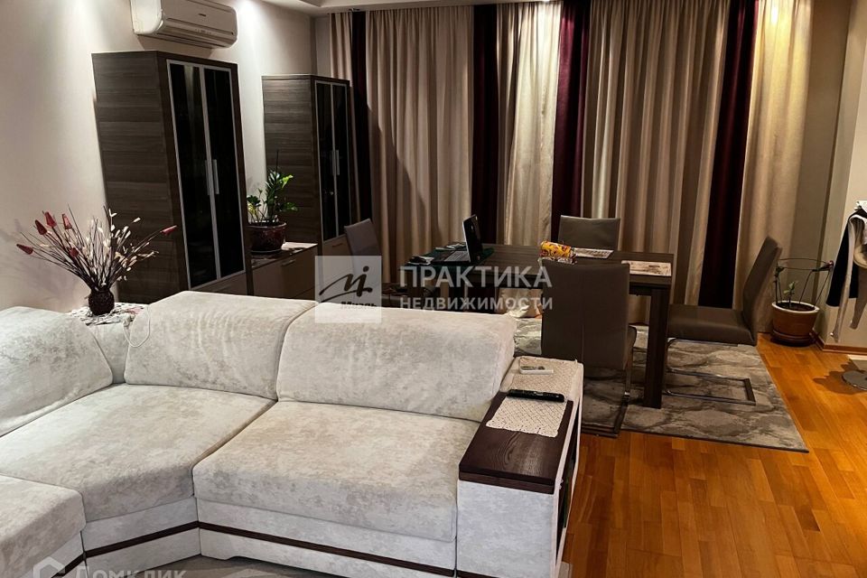 Продаётся 3-комнатная квартира, 110.5 м²
