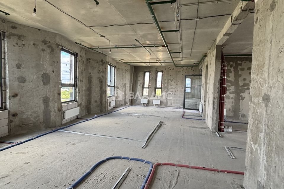 Продаётся 4-комнатная квартира, 115 м²