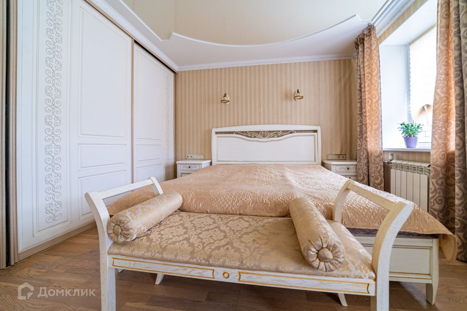 Продаётся 3-комнатная квартира, 104 м²