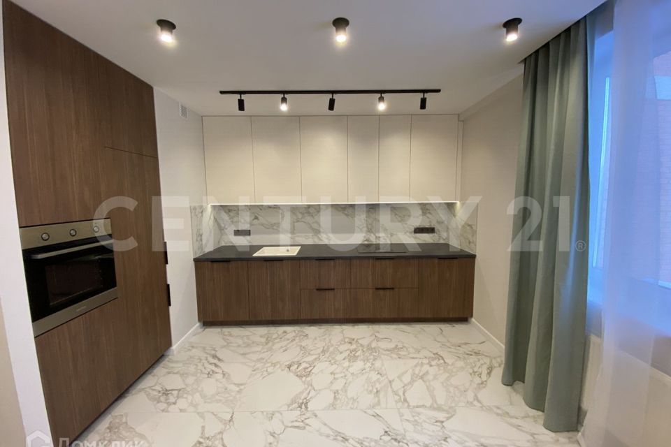 Продаётся 4-комнатная квартира, 114 м²