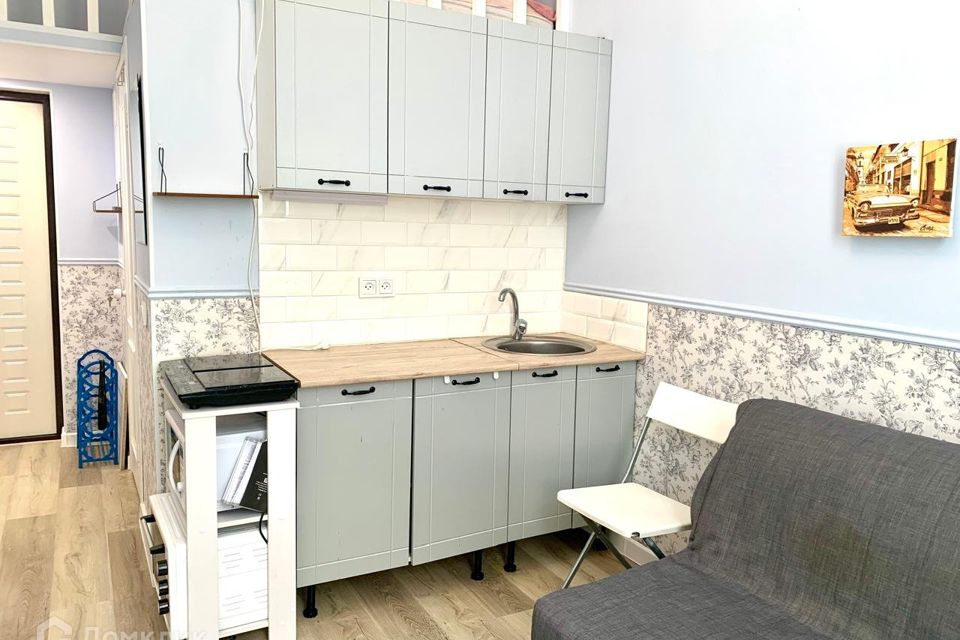 Продаётся комната в 6-комн. квартире, 17.5 м²