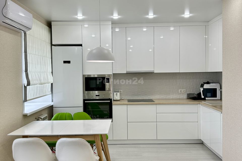 Продаётся 3-комнатная квартира, 69.5 м²