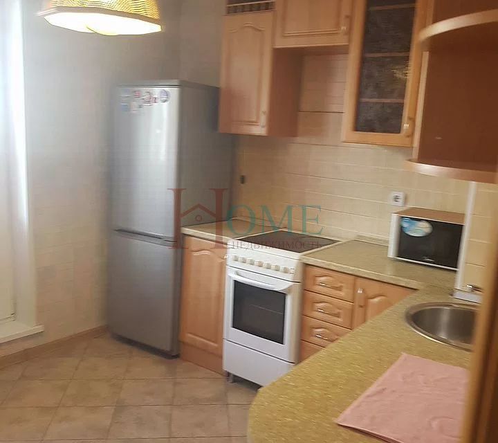 Сдаётся 1-комнатная квартира, 42 м²