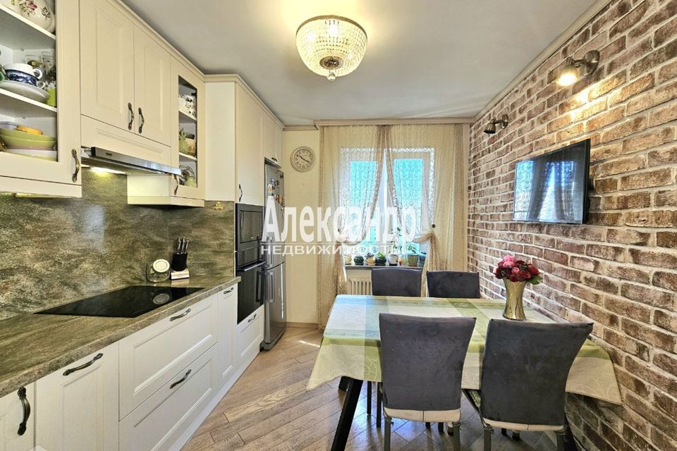 Продаётся 2-комнатная квартира, 62 м²