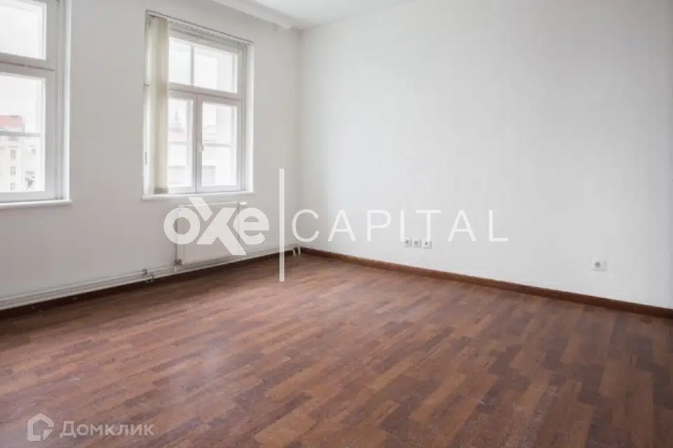 Продаётся 4-комнатная квартира, 130 м²