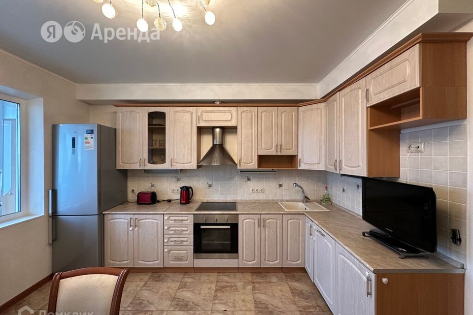 Сдаётся 3-комнатная квартира, 102 м²