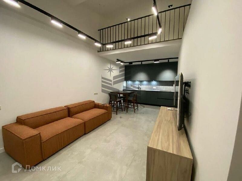 Сдаётся 2-комнатная квартира, 65 м²