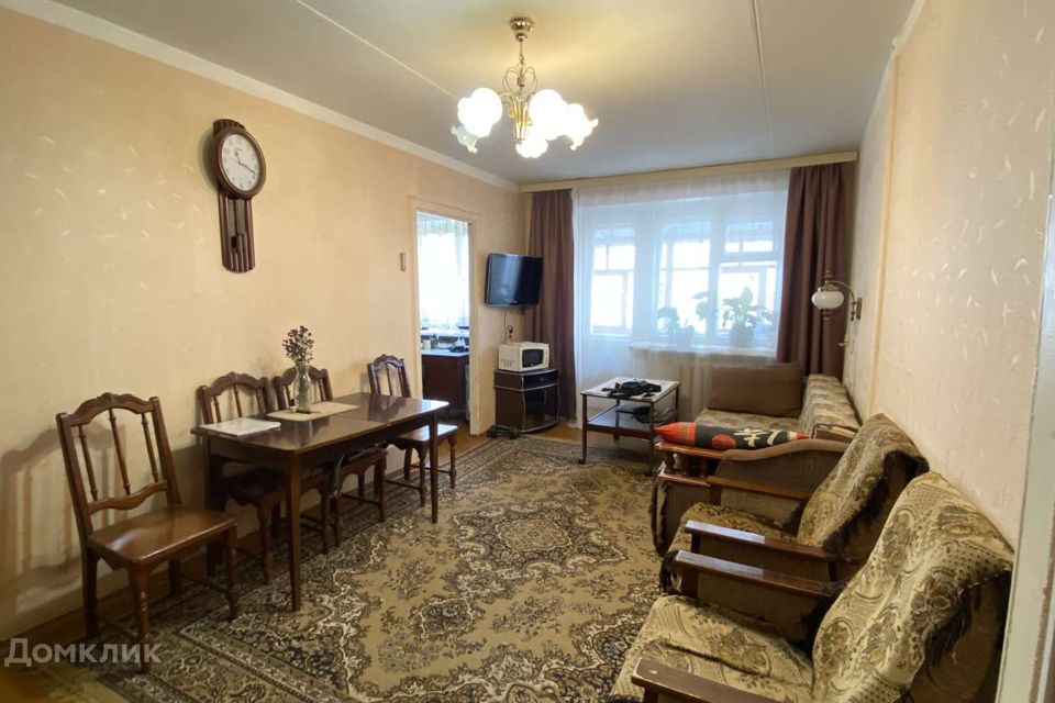 Продаётся 3-комнатная квартира, 55.9 м²