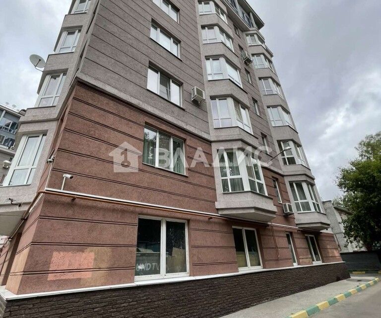 Продаётся 4-комнатная квартира, 175.4 м²