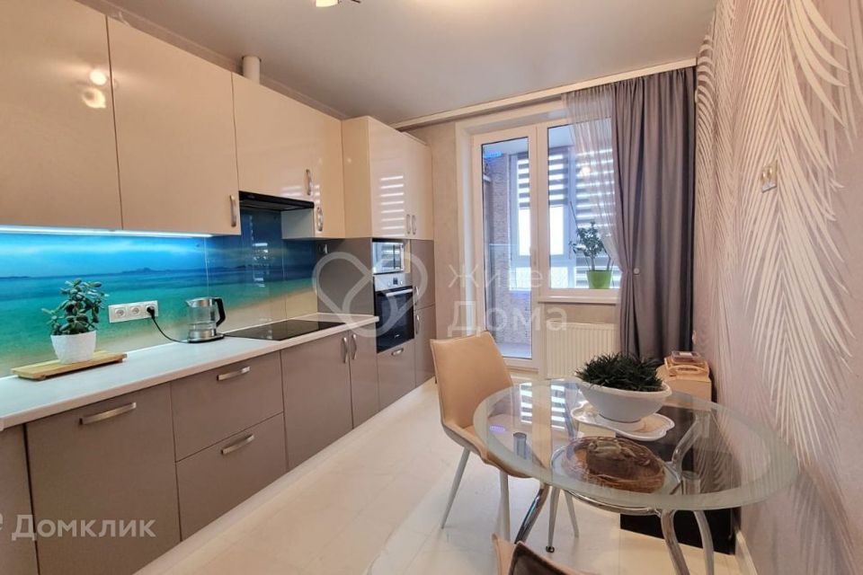 Продаётся 1-комнатная квартира, 44.7 м²