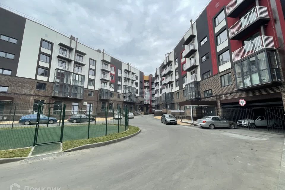 Продаётся 1-комнатная квартира, 40.3 м²