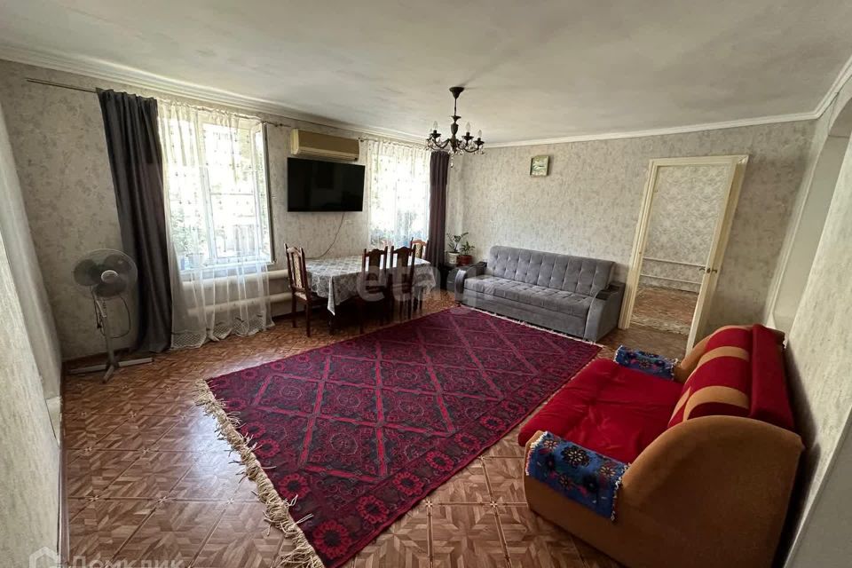 Продаётся 4-комнатная квартира, 97 м²