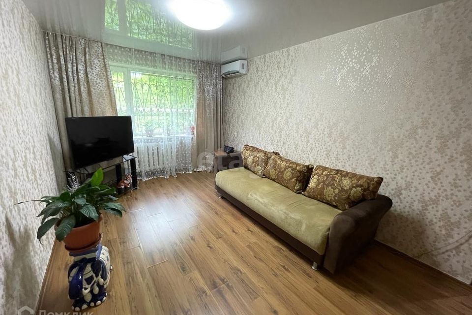 Продаётся 2-комнатная квартира, 42.3 м²