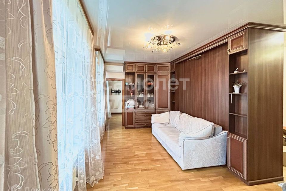 Сдаётся 2-комнатная квартира, 71.6 м²