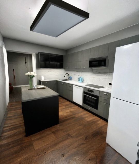 Продаётся 1-комнатная квартира, 56 м²