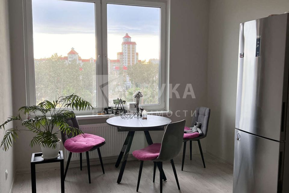 Продаётся 1-комнатная квартира, 42.48 м²