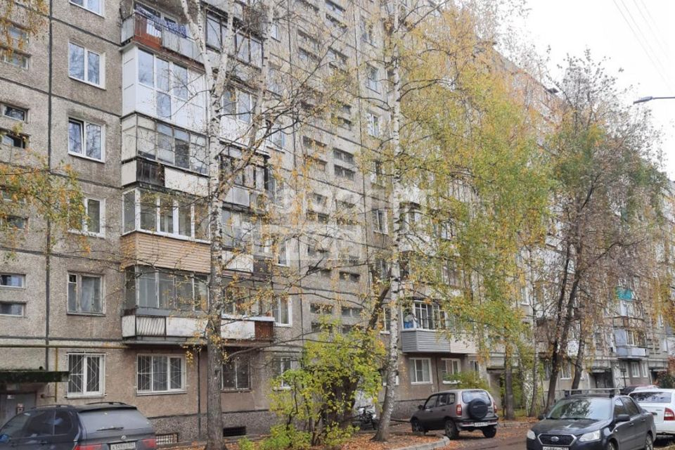 Продаётся 3-комнатная квартира, 52.4 м²