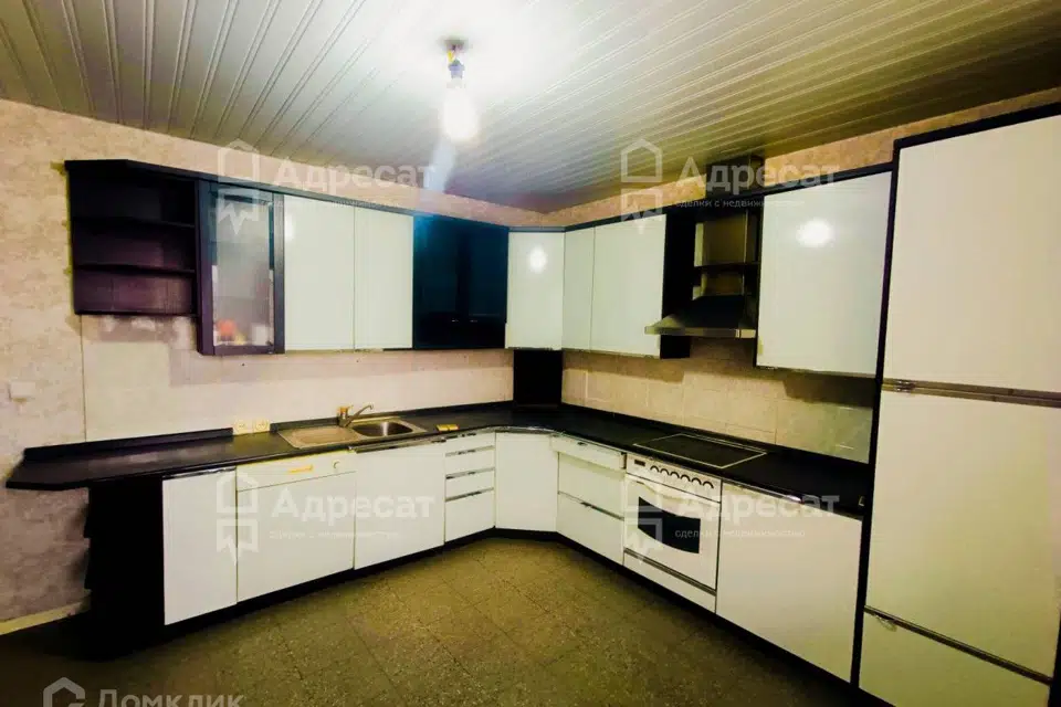 Продаётся 4-комнатная квартира, 123.7 м²