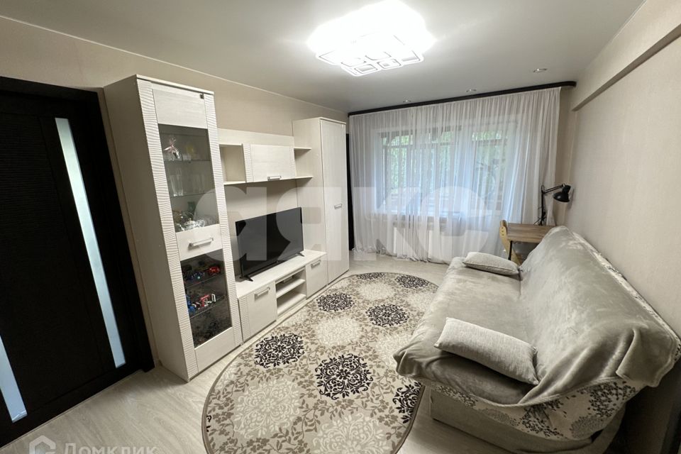 Продаётся 3-комнатная квартира, 47.6 м²