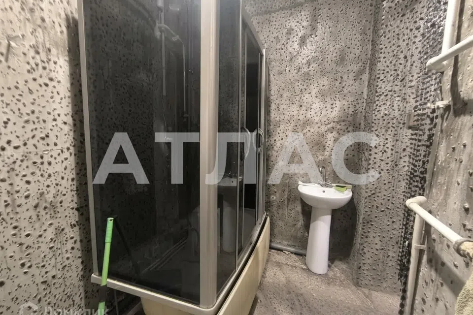 Продаётся 2-комнатная квартира, 69.8 м²