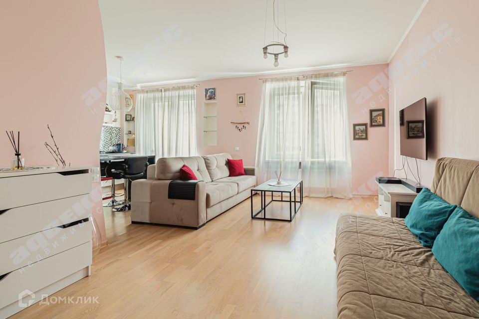 Продаётся 2-комнатная квартира, 74.1 м²