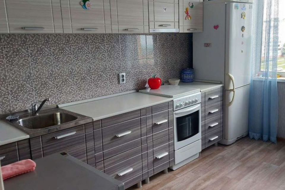 Продаётся 4-комнатная квартира, 82 м²