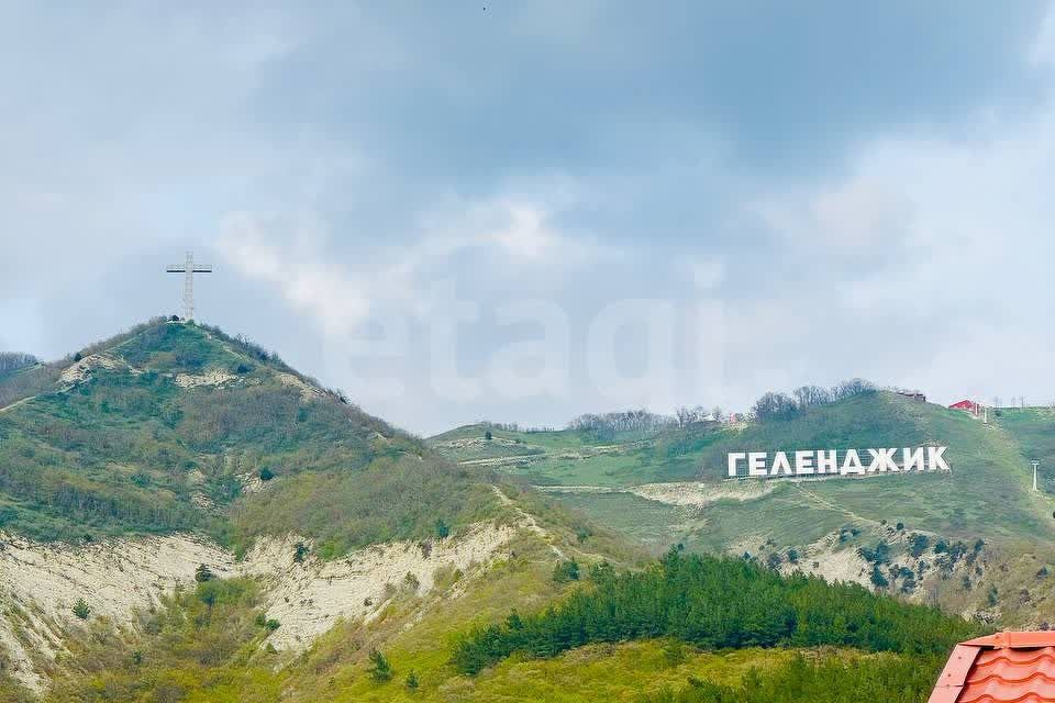 Продаётся 2-комнатная квартира, 55.7 м²