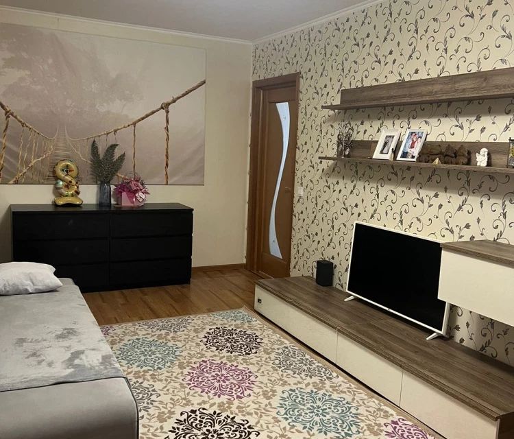 Продаётся 3-комнатная квартира, 56.2 м²