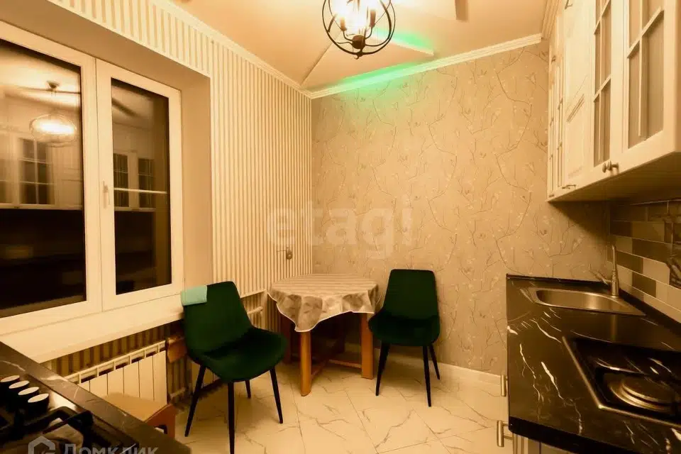 Продаётся 2-комнатная квартира, 65 м²