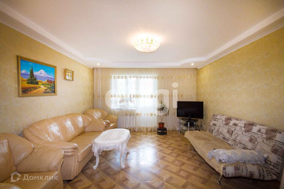 Продаётся 2-комнатная квартира, 79.9 м²