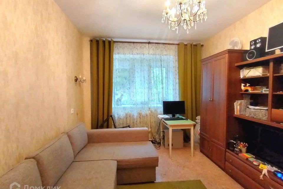 Продаётся 1-комнатная квартира, 40.8 м²