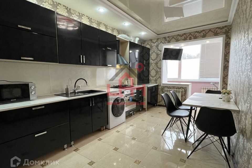 Сдаётся 2-комнатная квартира, 65 м²
