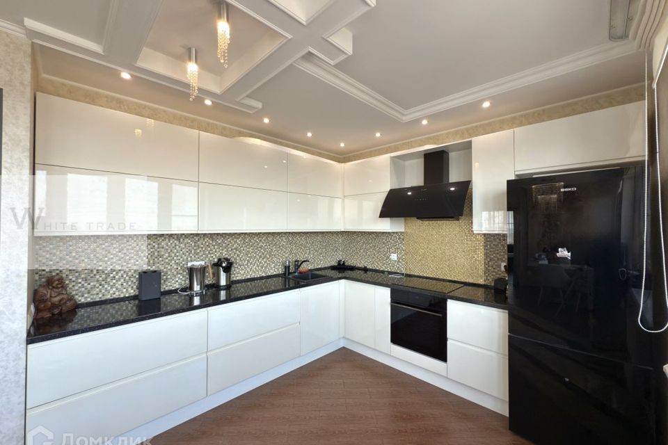 Продаётся 3-комнатная квартира, 98 м²