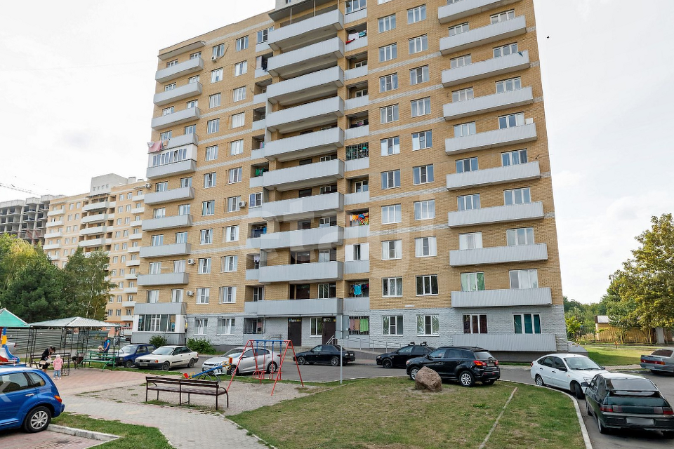 Сдаётся 3-комнатная квартира, 76.6 м²
