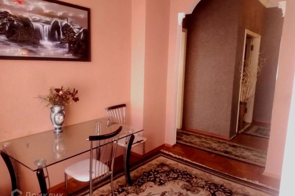 Продаётся 4-комнатная квартира, 96 м²