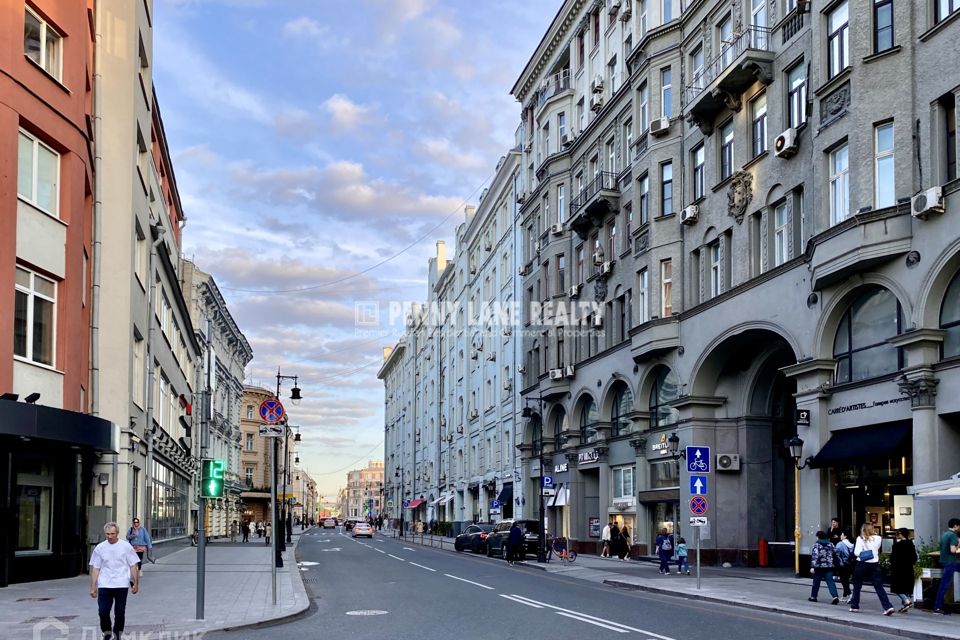 Сдаётся 2-комнатная квартира, 104 м²