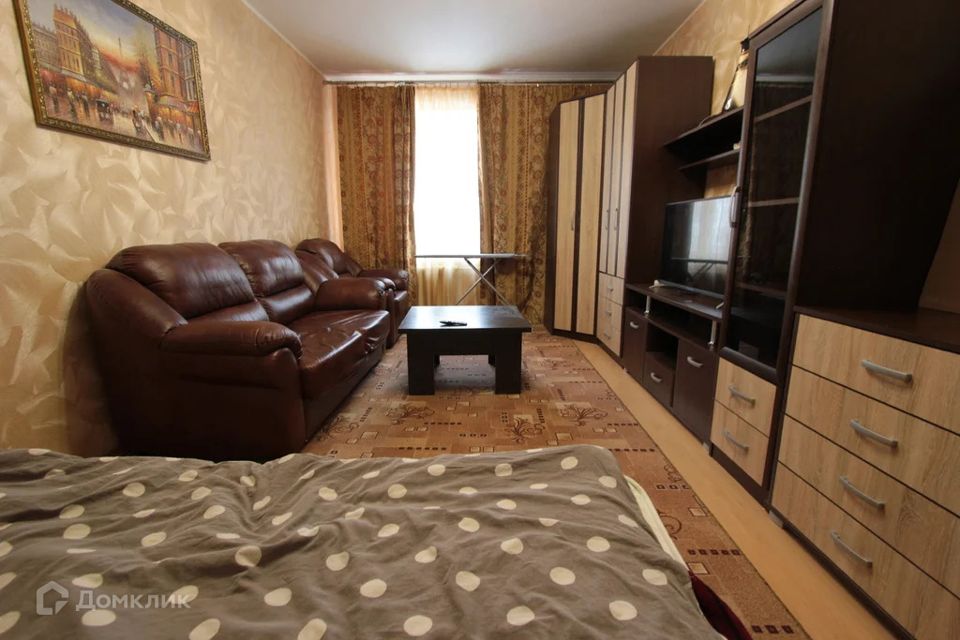 Сдаётся 1-комнатная квартира, 42 м²